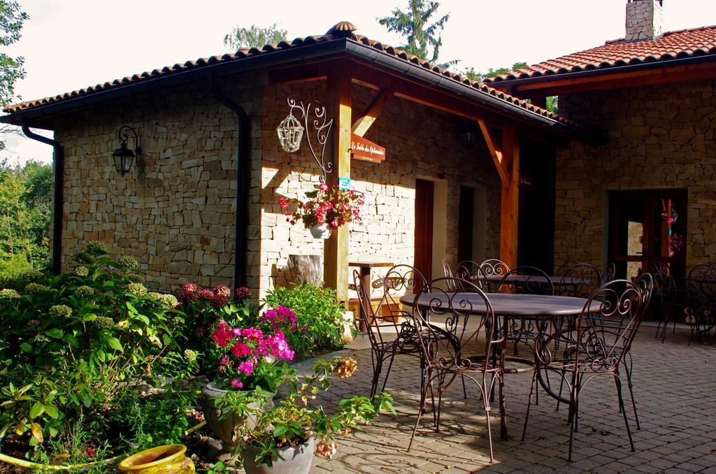 Auberge Les Tables Du Ban Saint-Pierre-la-Palud Esterno foto